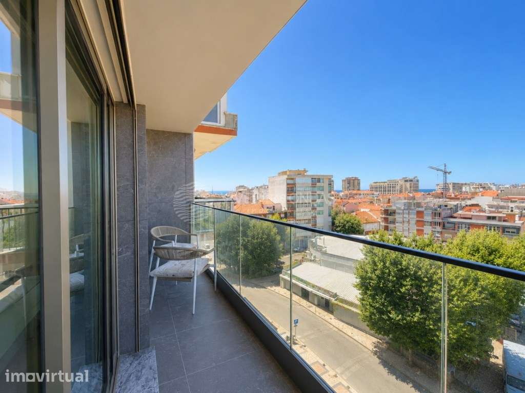 Penthouse T3 Duplex com Rooftop de 122 m², Piscina e Obra de Arte d... - Grande imagem: 4/50
