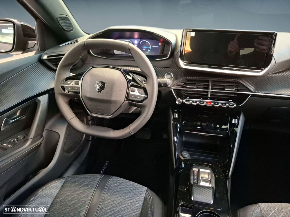 Peugeot e-2008 50 kWh Allure - 17
