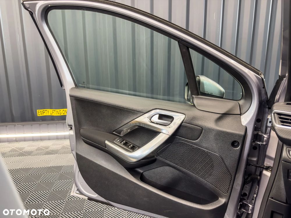 Peugeot 2008 BlueHDi FAP 120 STOP & START EAT6 Allure - 37