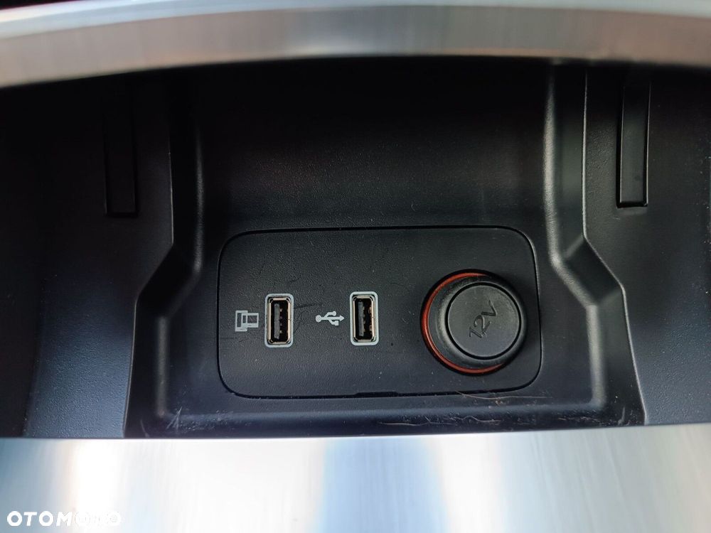 MG HS 1.5 T-GDI Exclusive DCT - 26