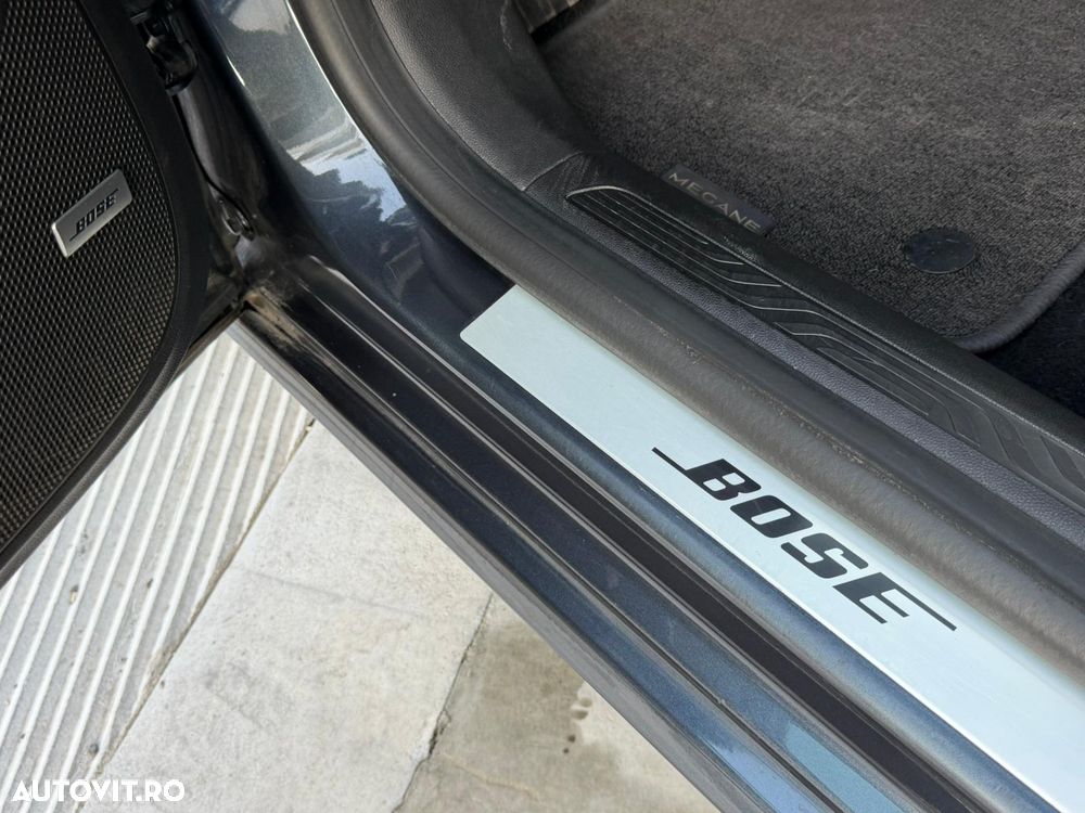 Renault Megane ENERGY TCe 140 EDC BOSE EDITION - 7