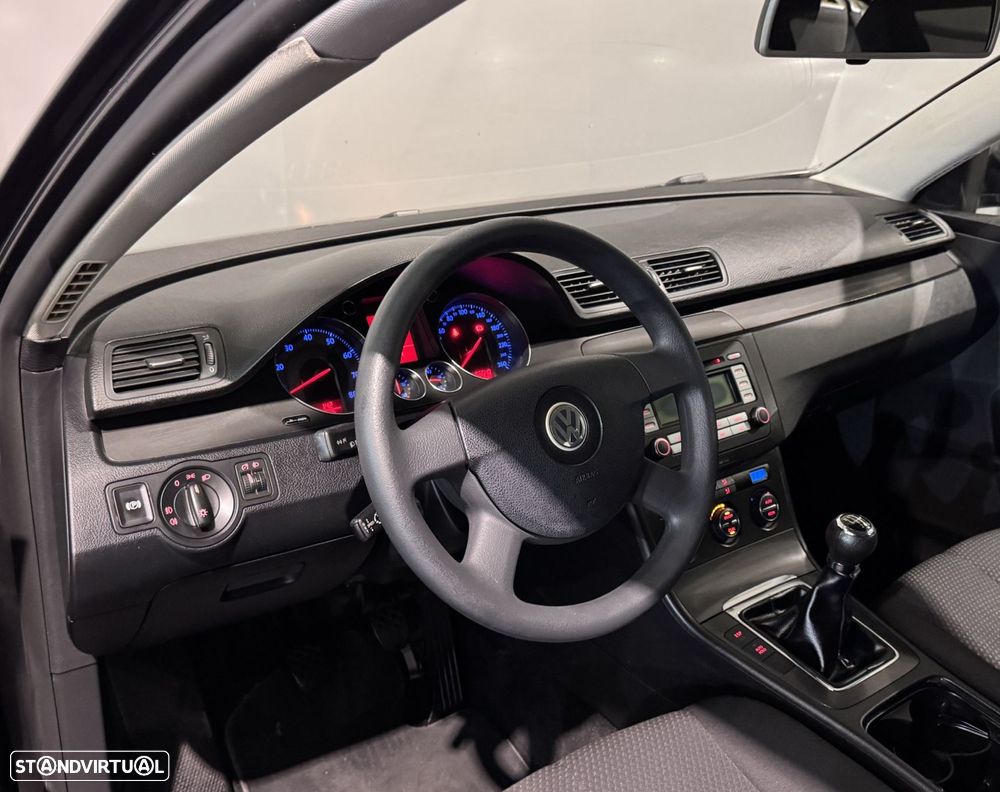 VW Passat Variant 1.6 FSi Trendline - 15