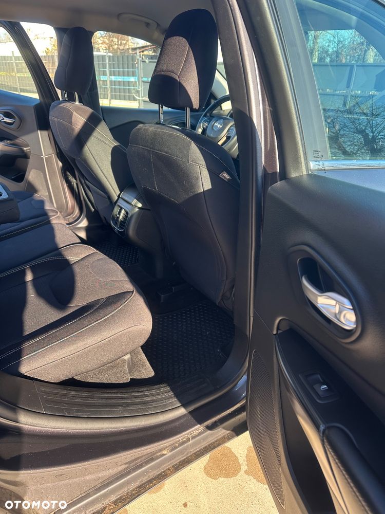 Jeep Cherokee 2.0 MJD Active Drive I Longitude - 9