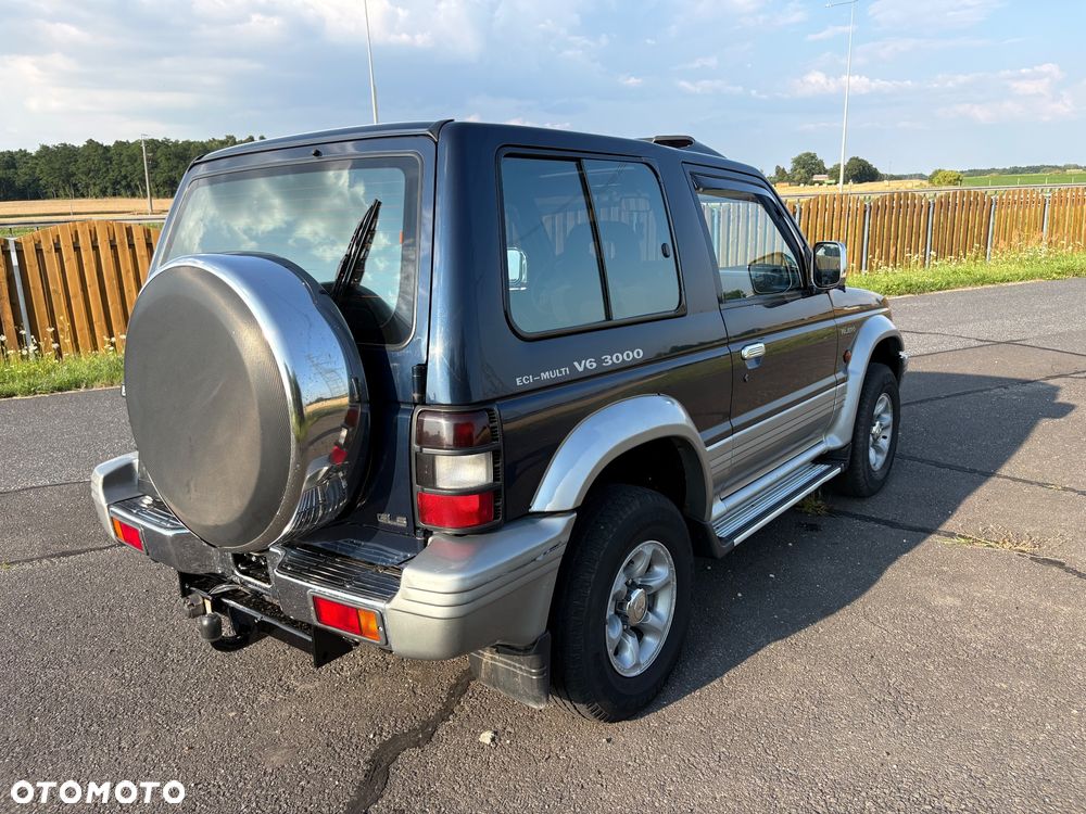 Mitsubishi Pajero - 8