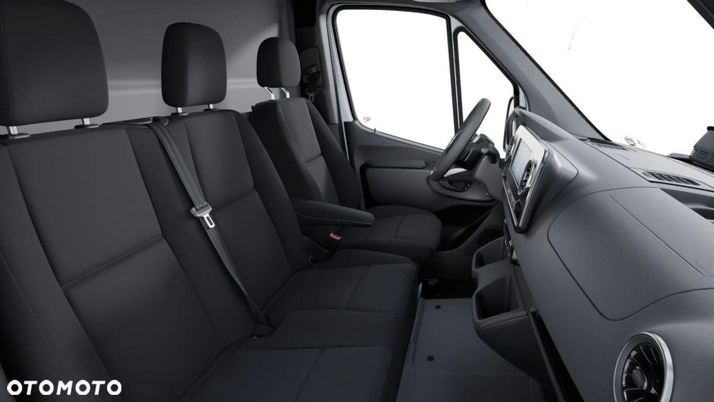Mercedes-Benz eSprinter eSprinter 320 furgon długi PRO - 18