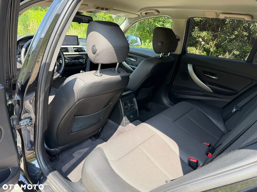 BMW Seria 3 320d xDrive Sport Line - 21