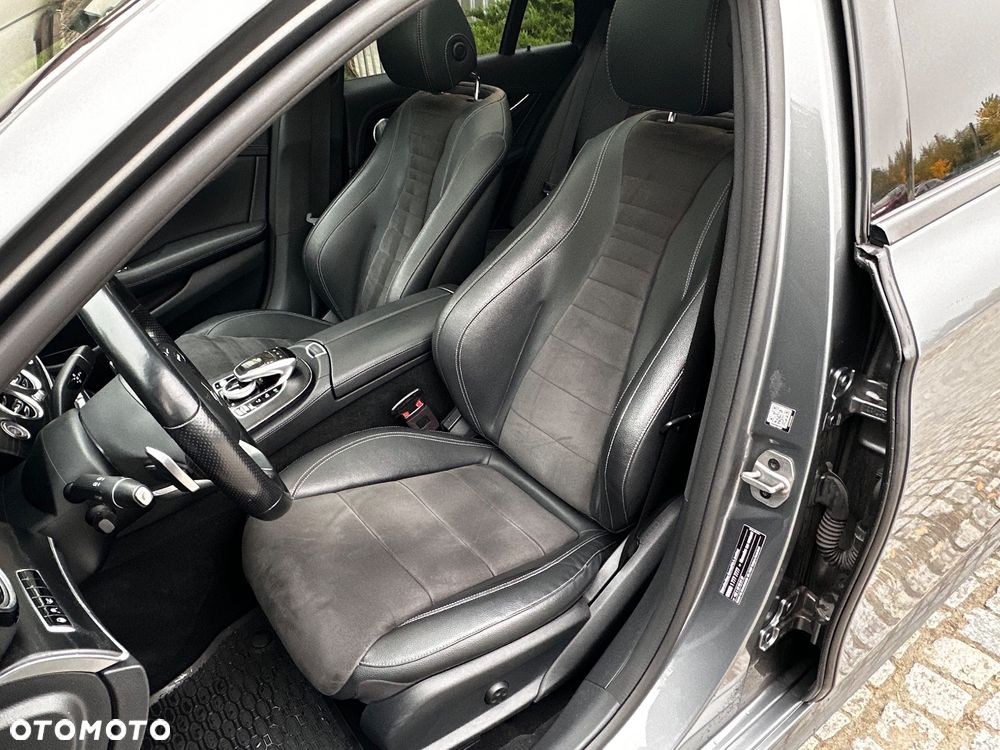 Mercedes-Benz Klasa E 220 d 4-Matic AMG - 31