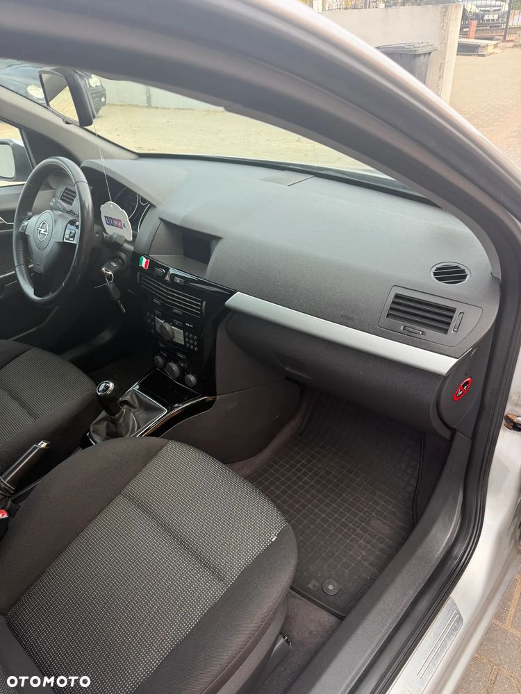 Opel Astra 1.7 CDTI - 16