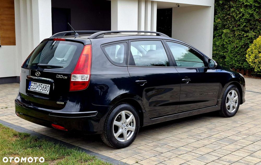 Hyundai i30 i30cw 1.6 CRDi FIFA WM Edition - 19