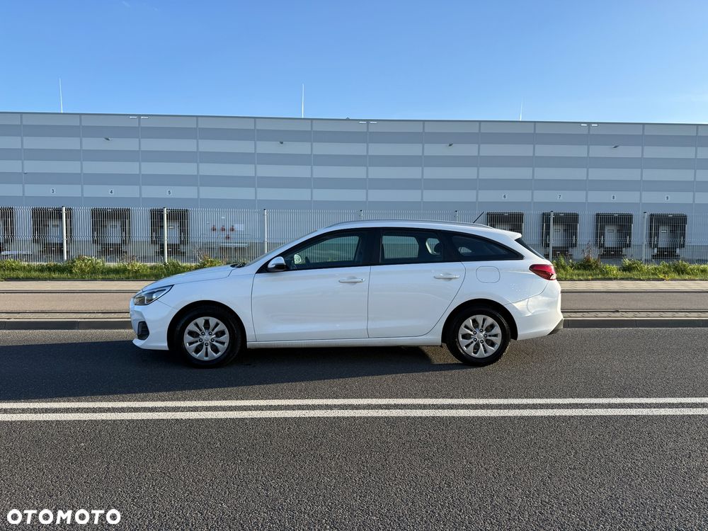 Hyundai i30 1.6 D Classic + - 5
