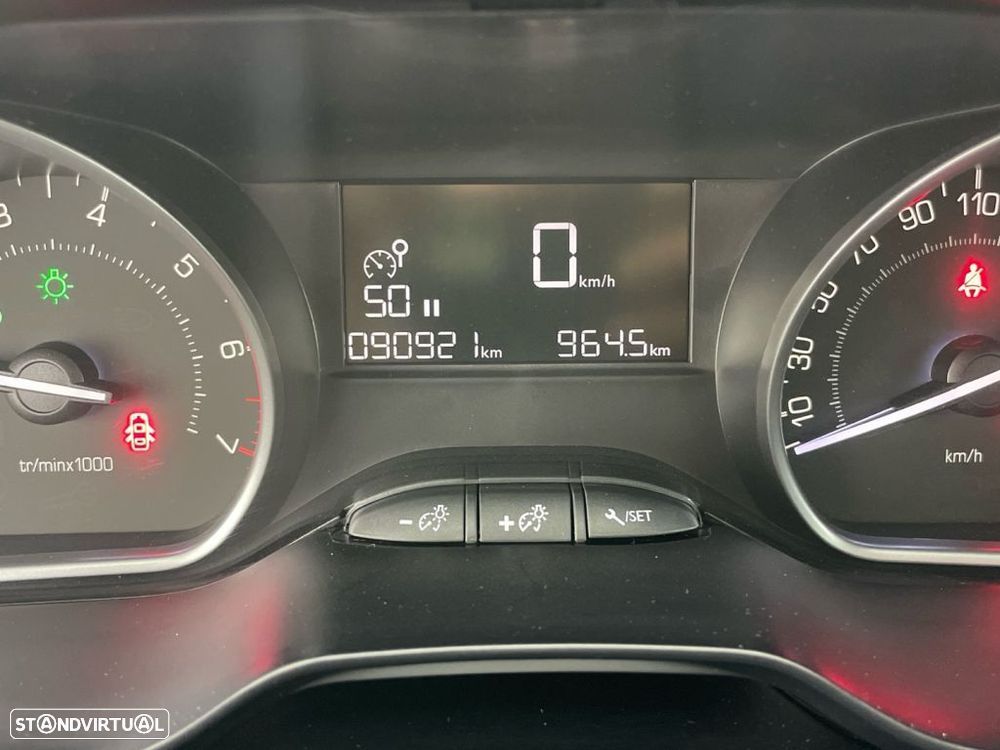 Peugeot 208 1.2 PureTech Active - 9