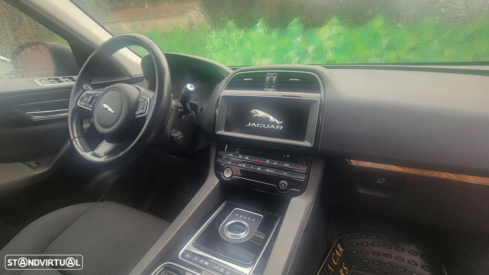 Jaguar F-Pace - 14
