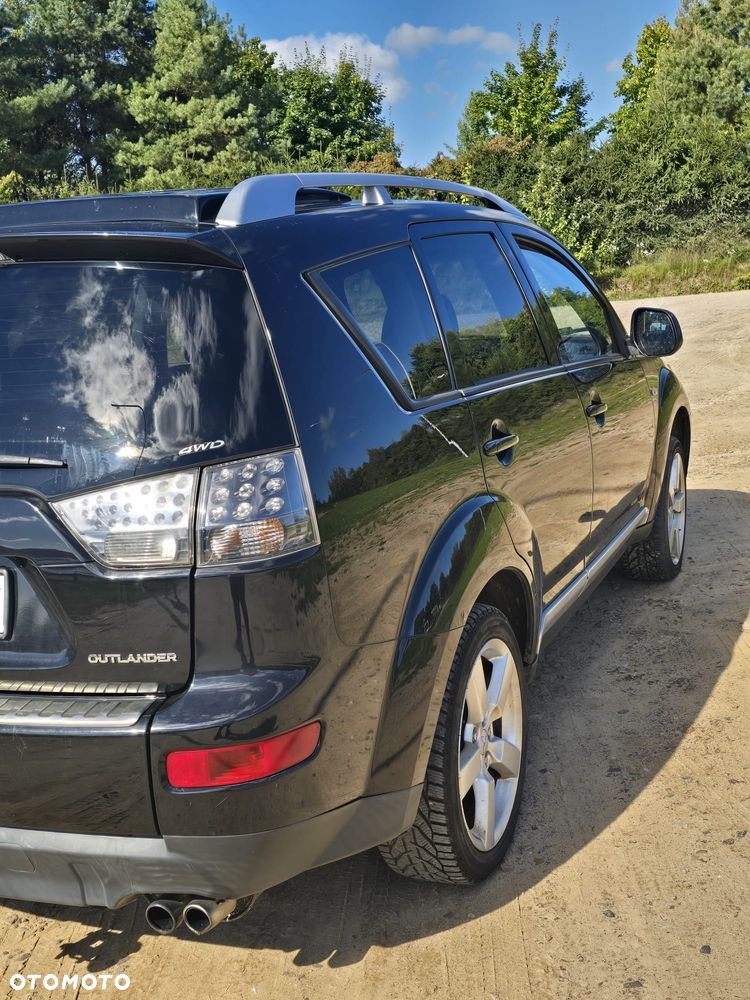 Mitsubishi Outlander - 7