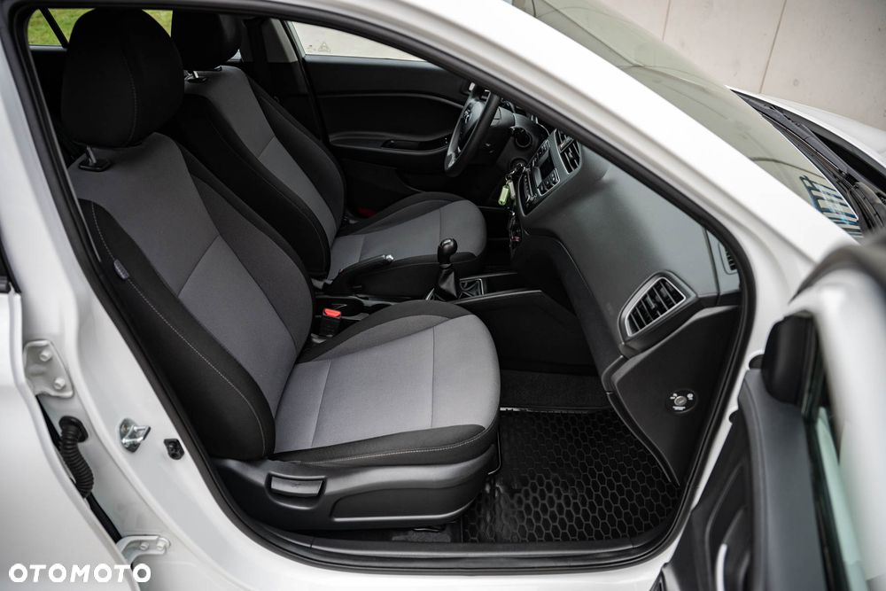 Hyundai i20 1.2 Classic Plus - 28