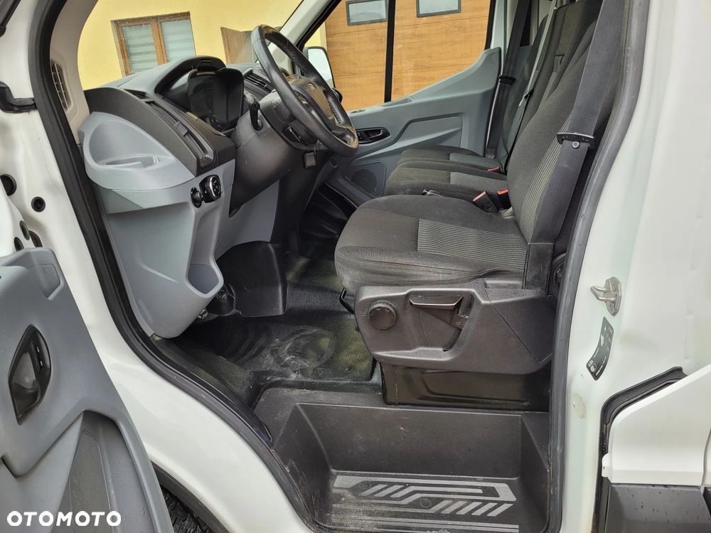 Ford Transit - 11