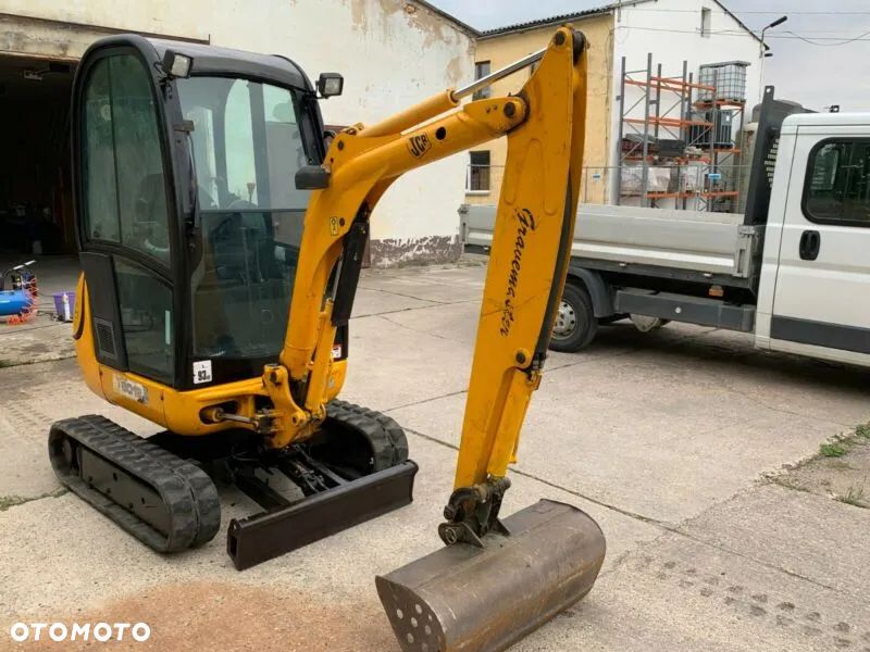 JCB 8018 - 4