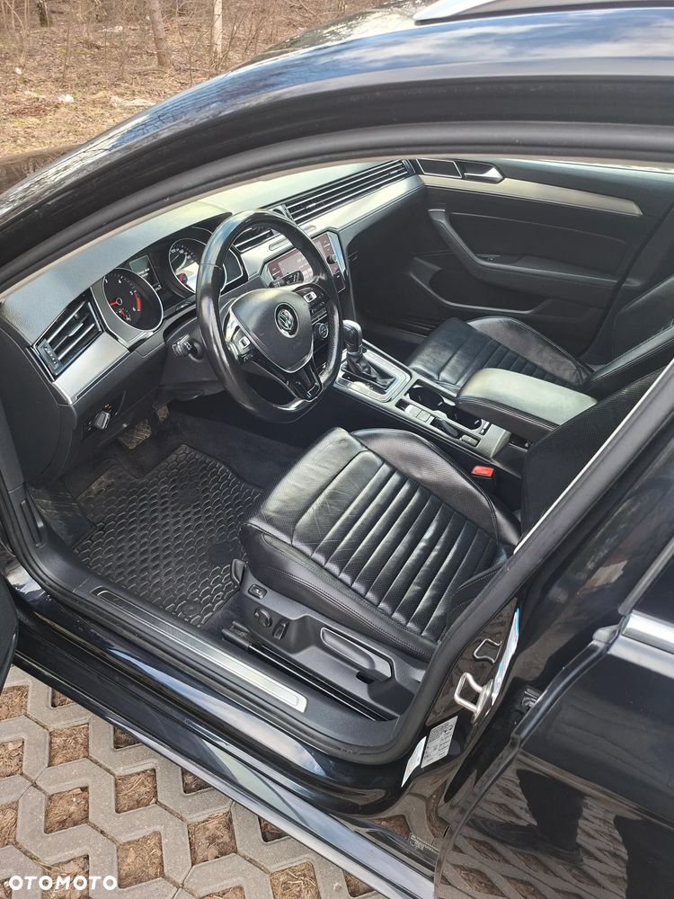 Volkswagen Passat 2.0 TDI BMT 4Mot Highline DSG - 11