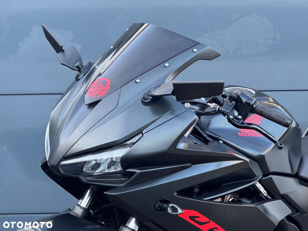 Honda CBR - 27