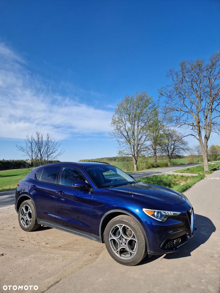 Alfa Romeo Stelvio 2.0 Turbo 16V AT8-Q4 Ti - 11