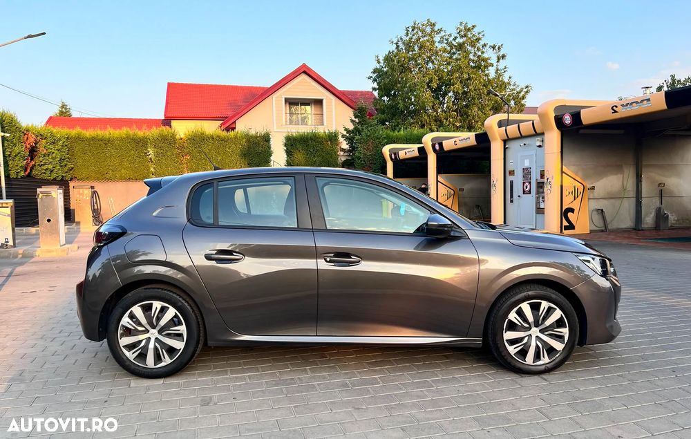 Peugeot 208 1.2 L PureTech Turbo STT Allure - 9