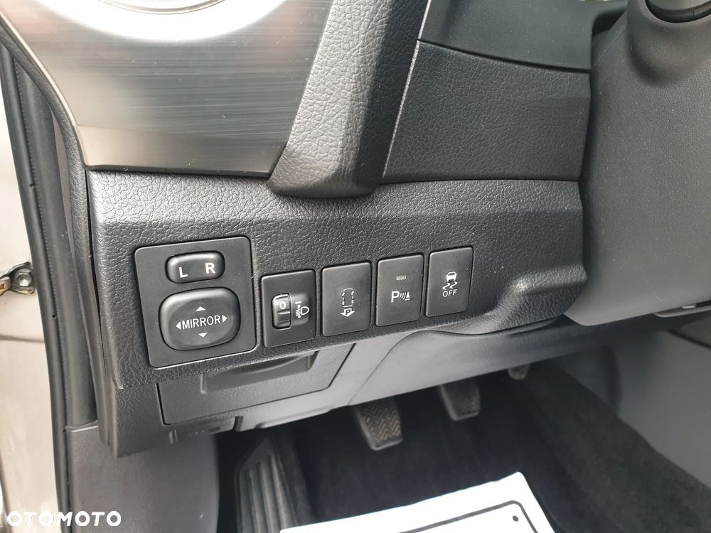 Toyota Auris 1.6 Executive - 19