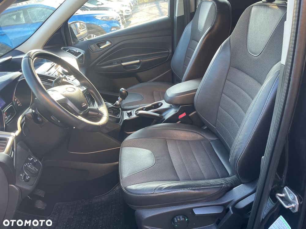 Ford Kuga 2.0 TDCi 4WD Titanium - 28