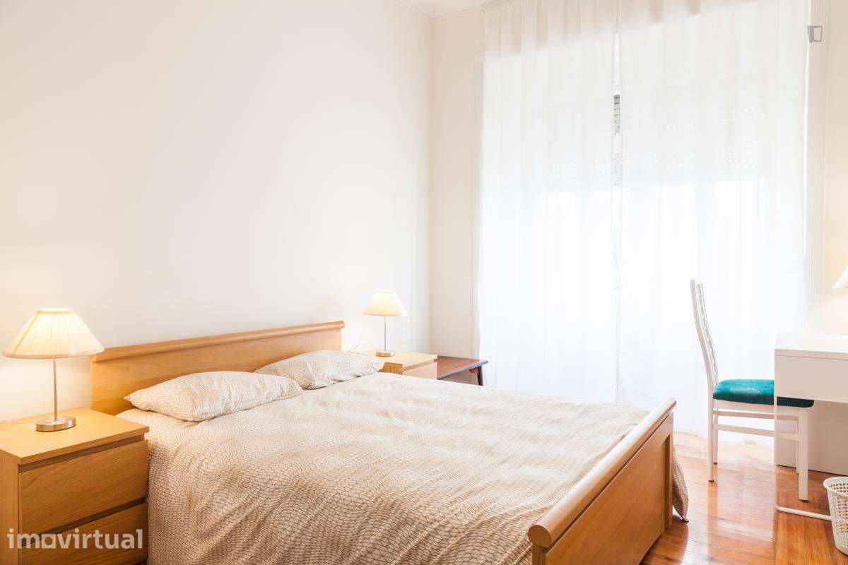Apartamento com 3 quartos - localizado em Rato Lisbon - Grande imagem: 2/16