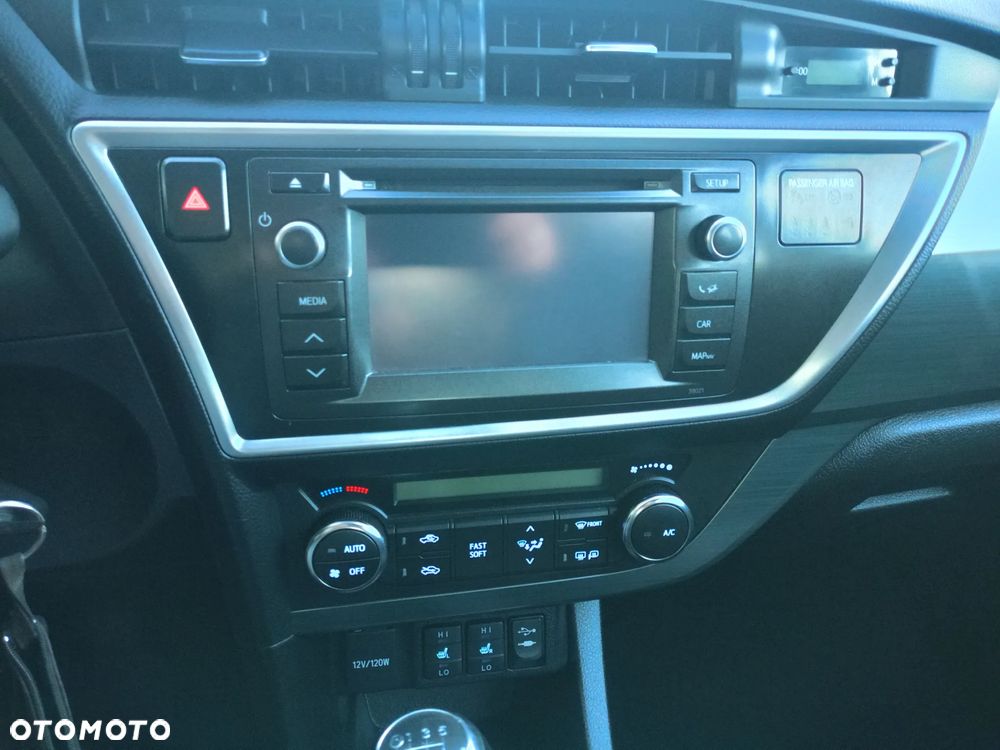 Toyota Auris 1.6 Edition - 15