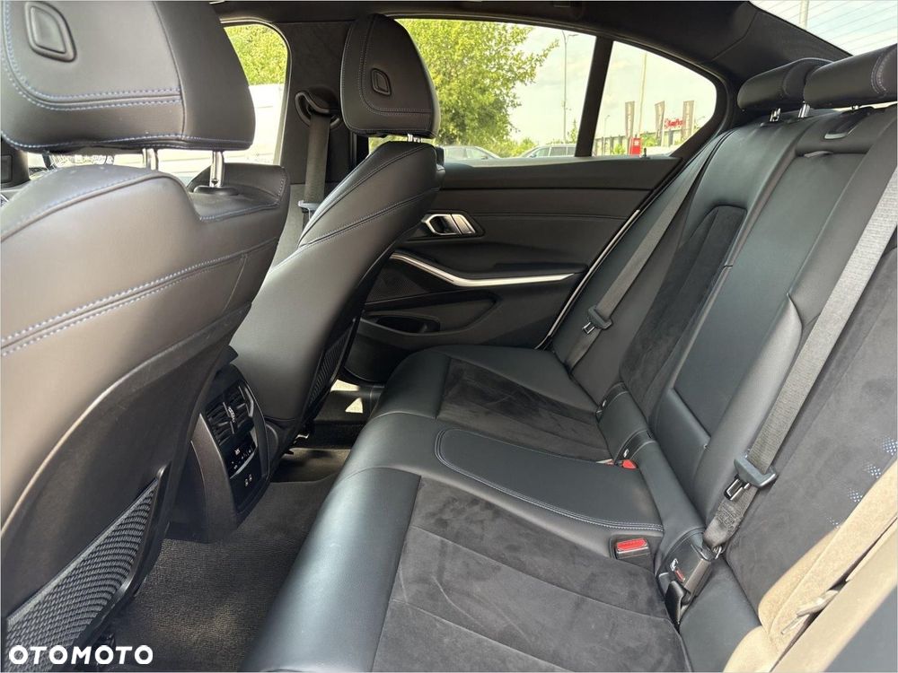 BMW Seria 3 330d M Sport sport - 15