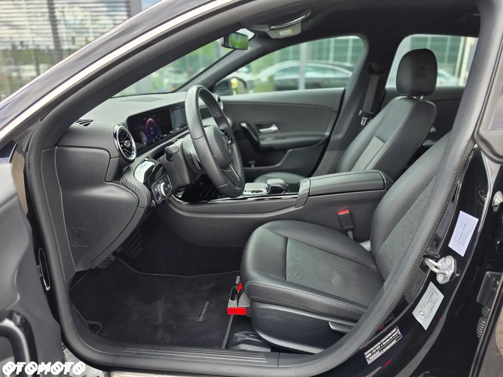 Mercedes-Benz CLA 200 AMG Line 7G-DCT - 15