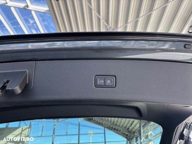 Audi Q8 55 TFSI e quattro Tiptronic PHEV - 11