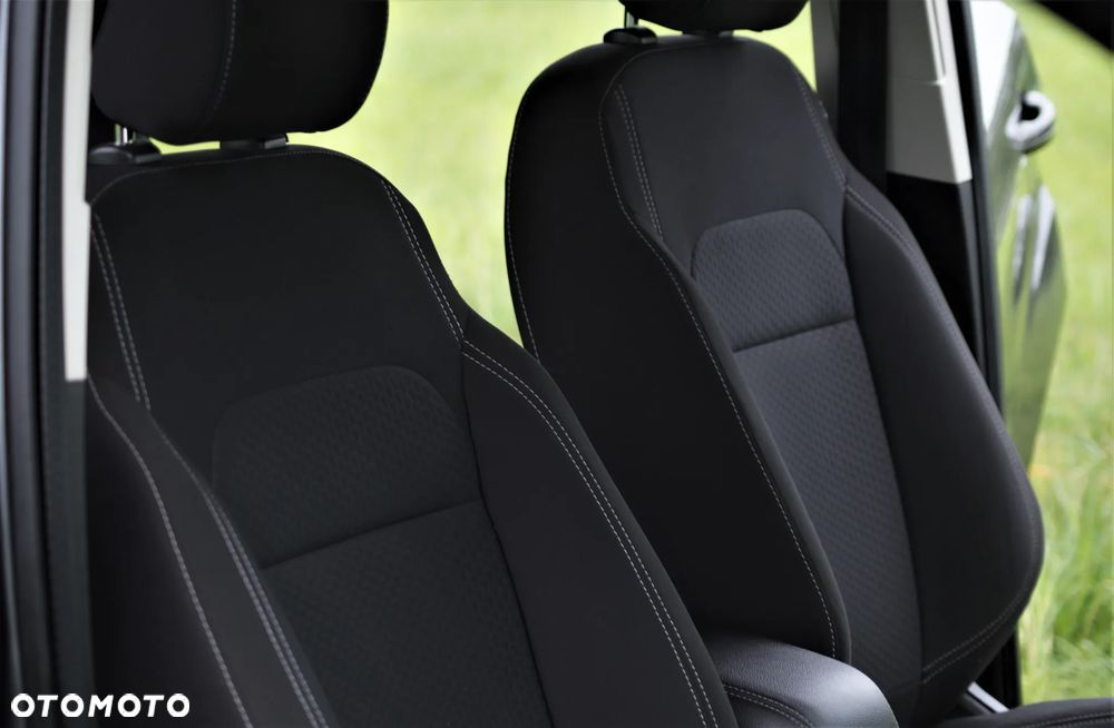 Ford Kuga - 24