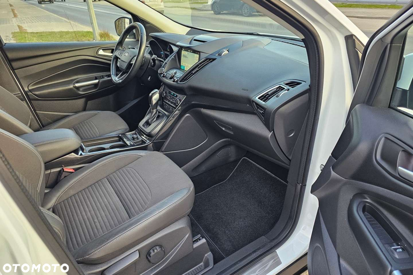 Ford Kuga - 19