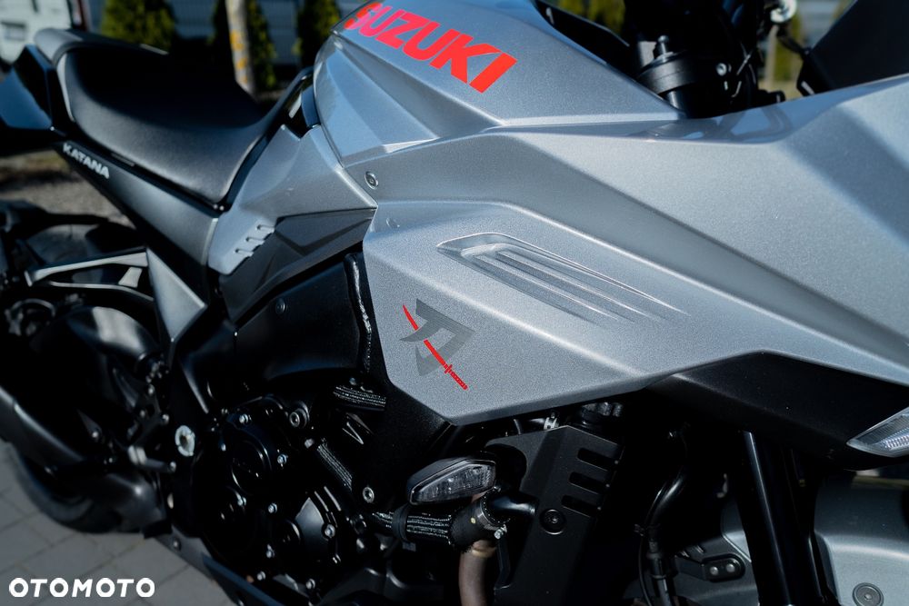 Suzuki GSX 1000 - 14