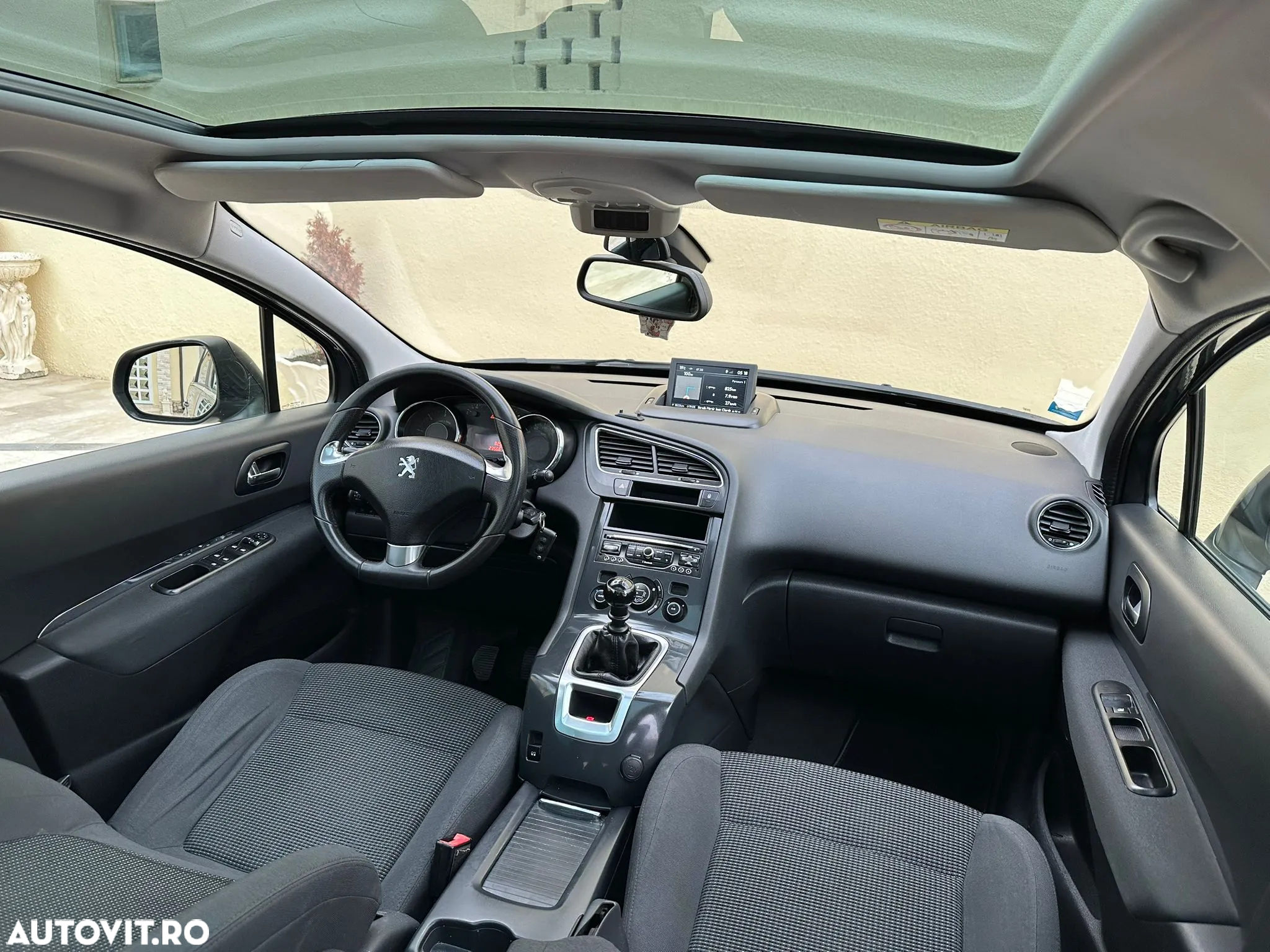 Peugeot 5008 - 10