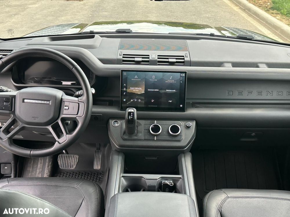 Land Rover Defender - 12
