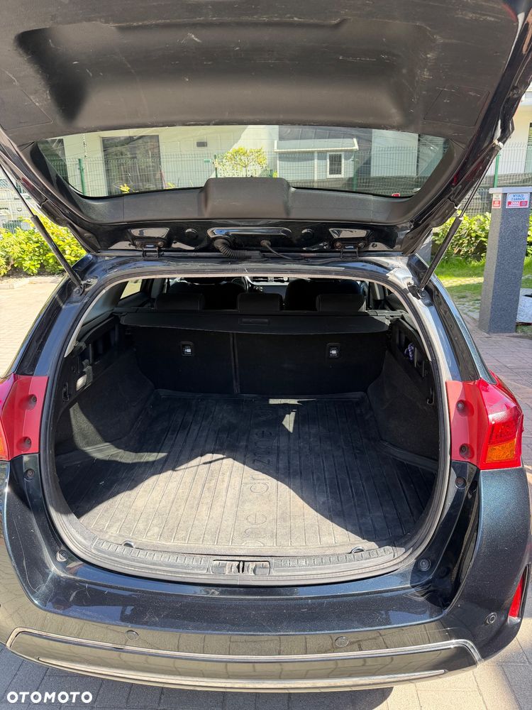 Toyota Auris 1.6 Premium - 14