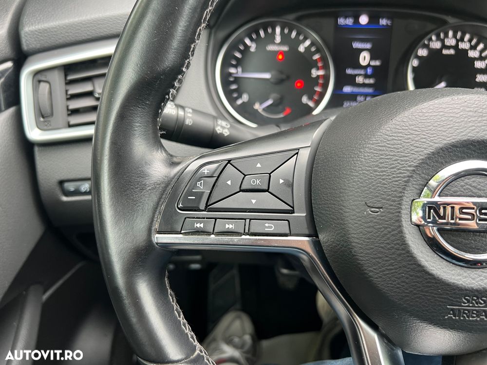 Nissan Qashqai 1.7 dCi ALL-MODE 4x4i ACENTA - 16
