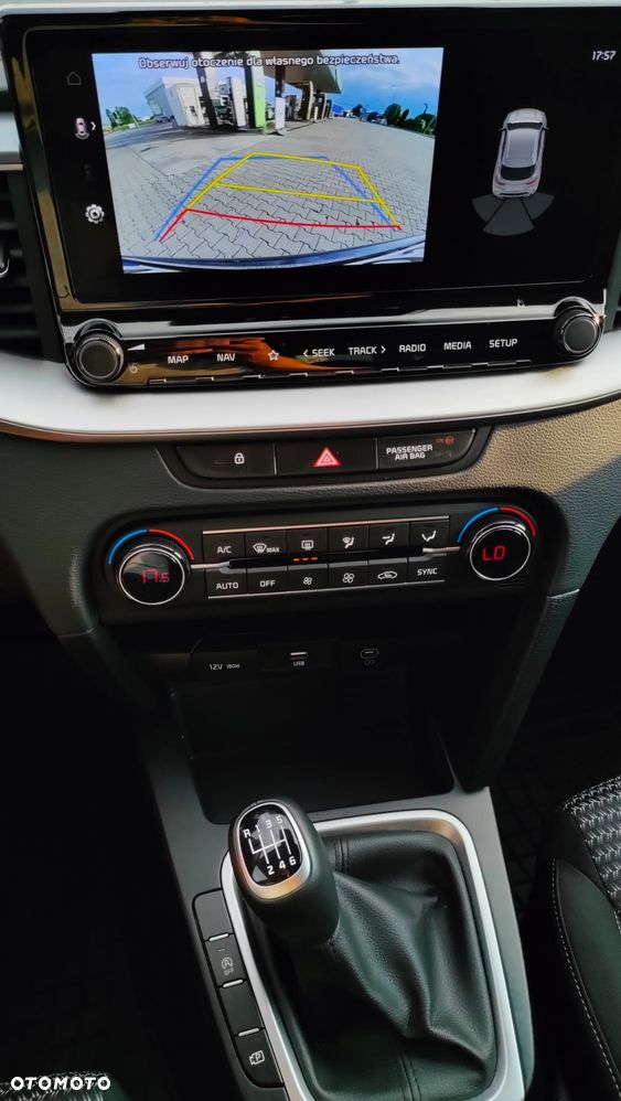 Kia XCeed 1.5 T-GDI M - 18