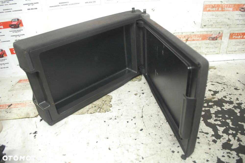 PODŁOKIETNIK KANAPY TYŁ TYLNY AUDI A4 B6 B7 - 5