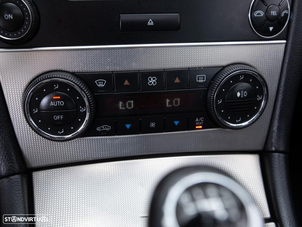 Mercedes-Benz CLK 220 - 17