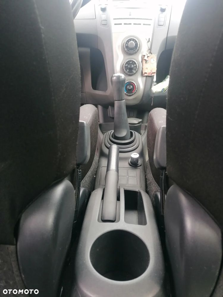 Toyota Yaris - 29