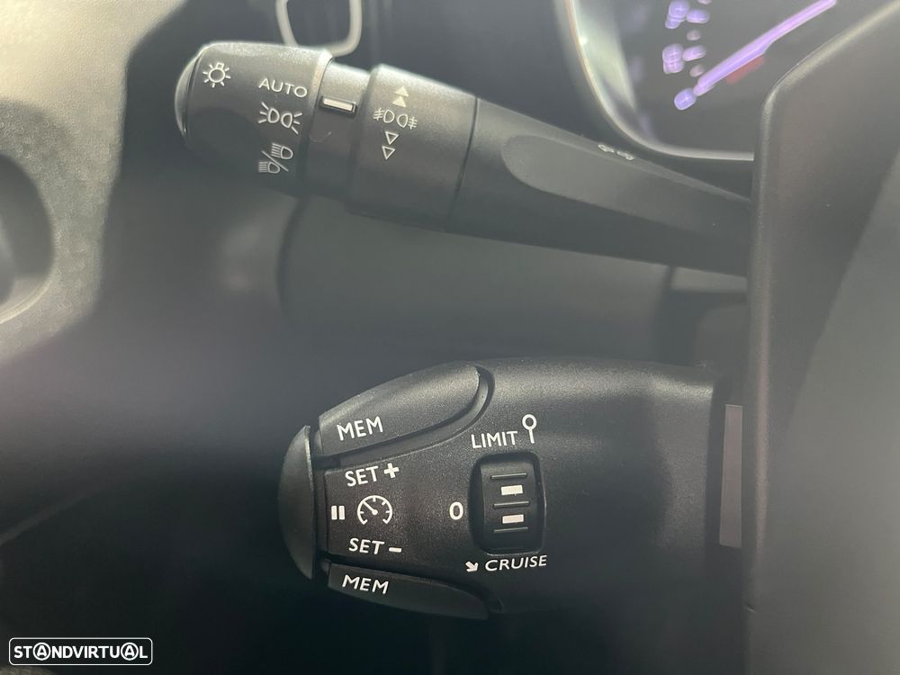 Citroën C3 Aircross PureTech 82 OPF Live - 28
