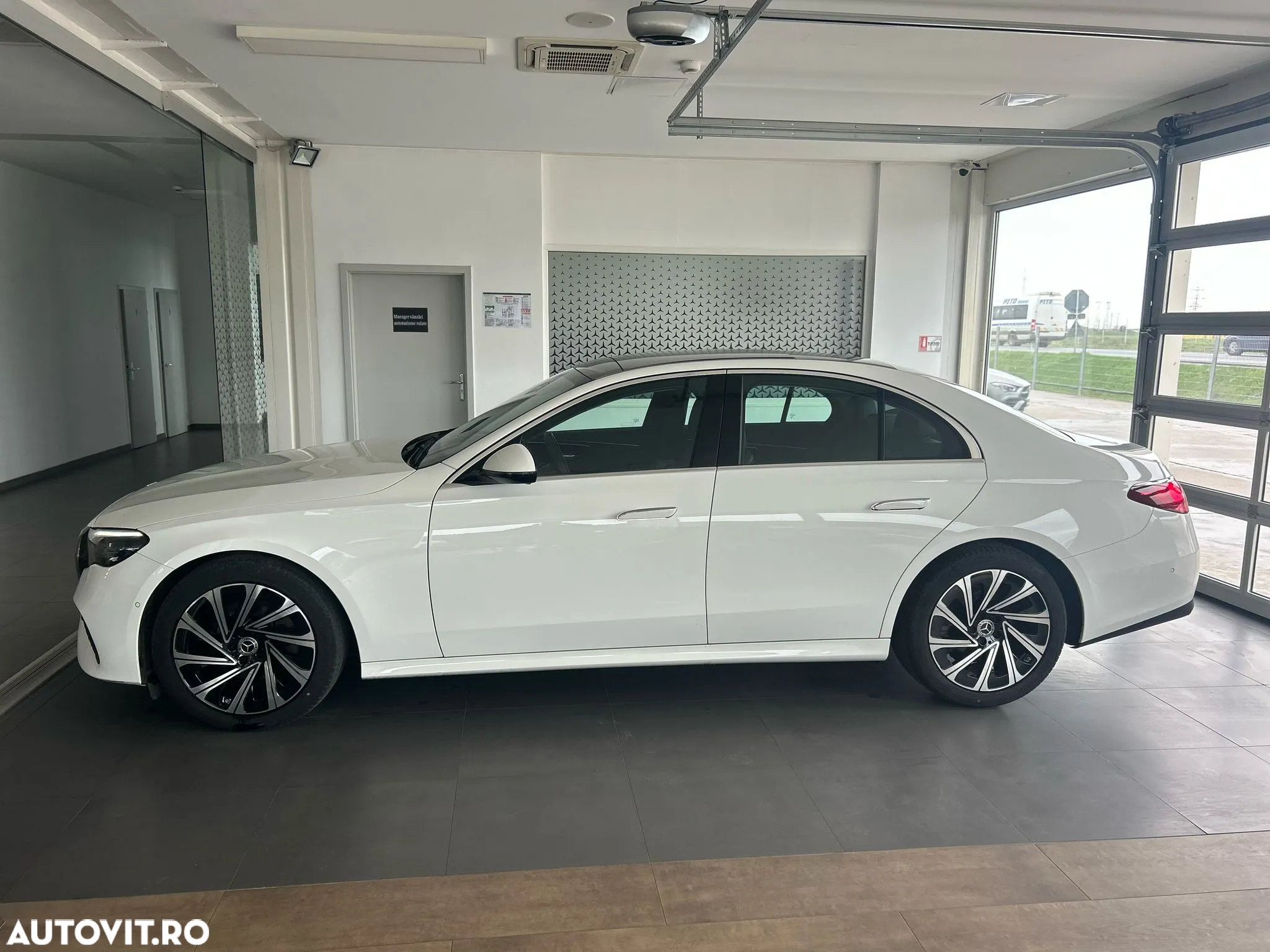 Mercedes-Benz E 220 d 9G-TRONIC Edition AVANTGARDE - 6
