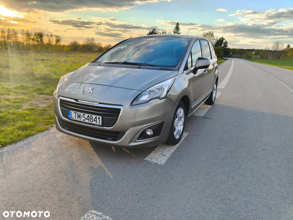 Peugeot 5008 - 1