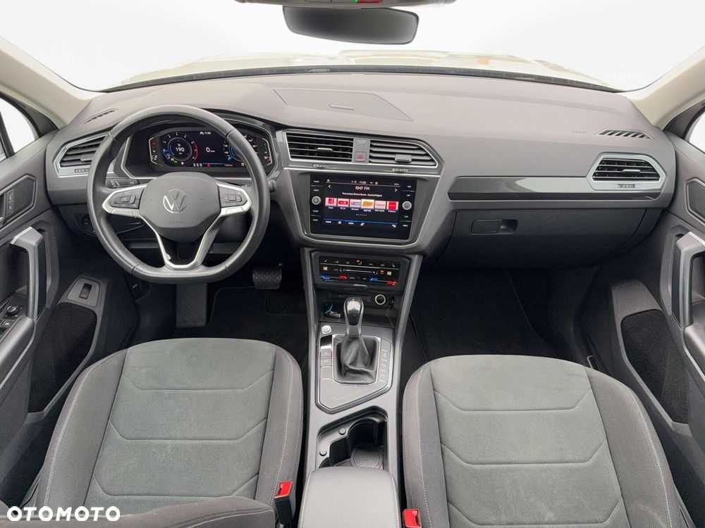 Volkswagen Tiguan - 10