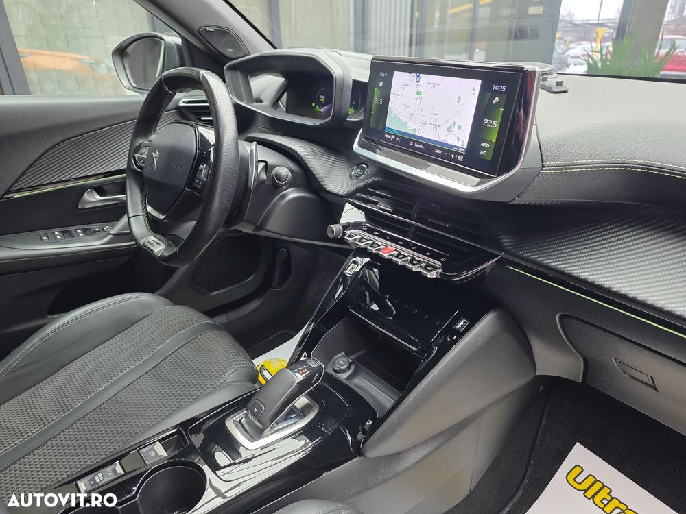 Peugeot 2008 1.5 BlueHDI EAT8 STT GT Pack - 13