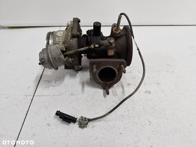 VOLVO V40 2 II 2.0 D TURBOSPRĘŻARKA TURBINA TURBO 31380130 - 7