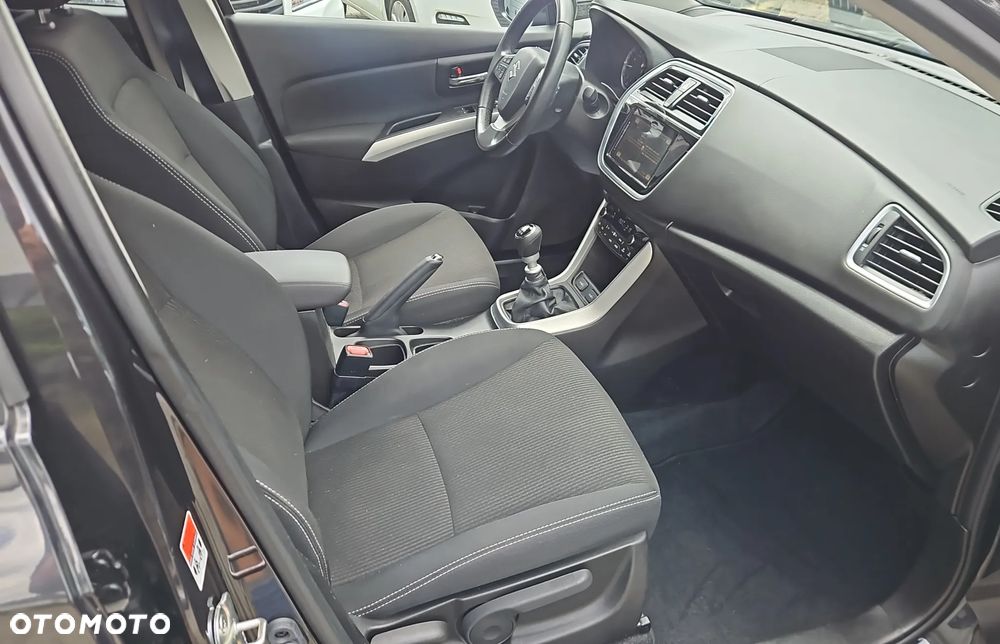Suzuki SX4 S-Cross 1.4 T Premium - 10