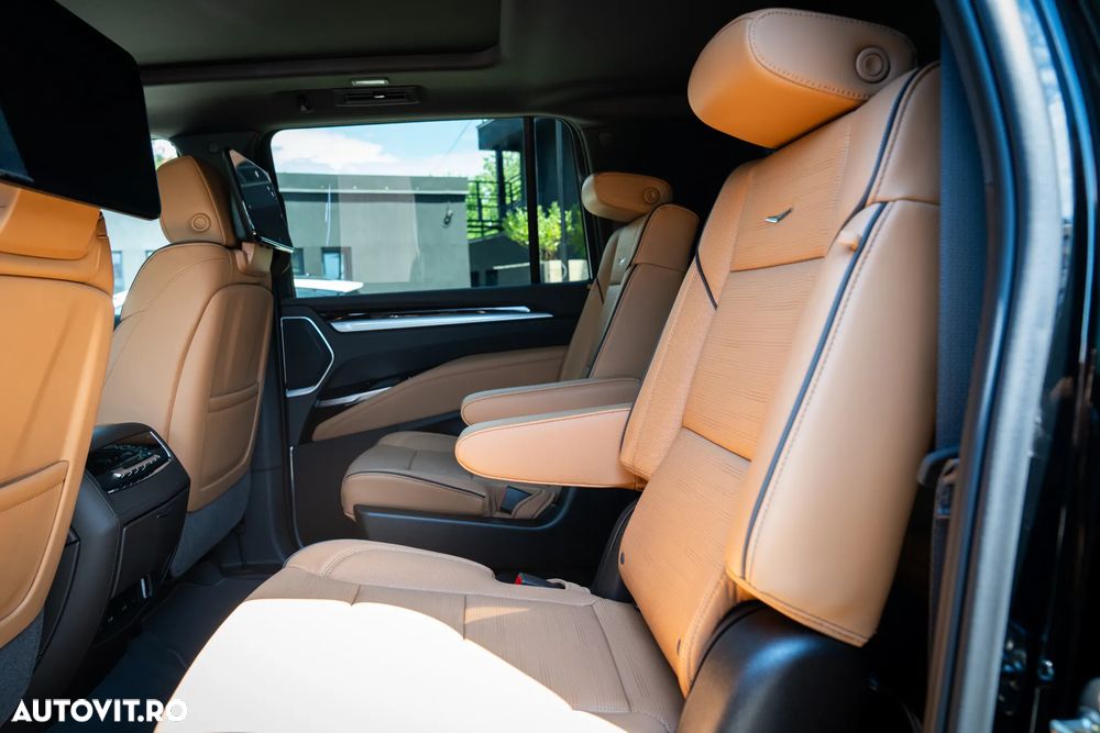 Cadillac Escalade - 31